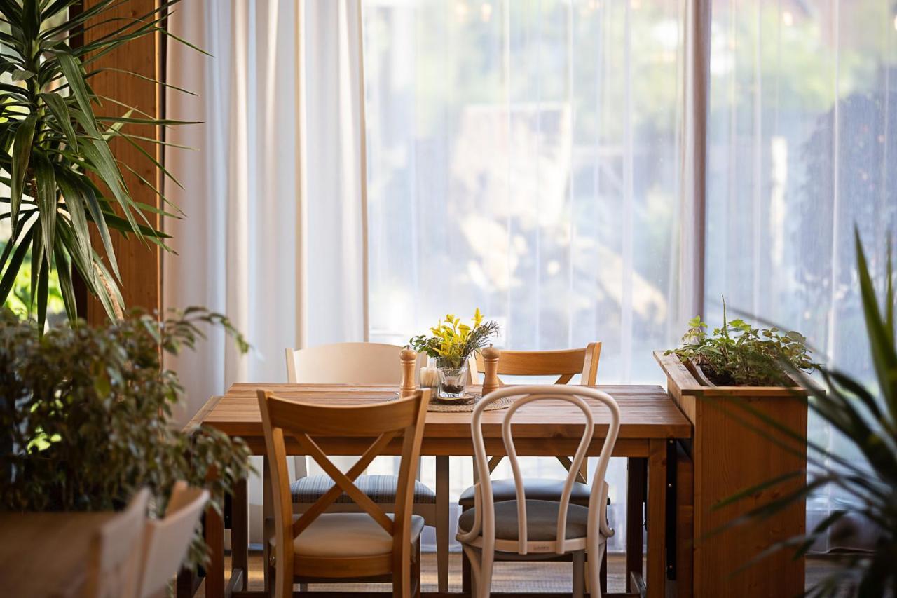 Hotel McLimon Nový Jičín Esterno foto