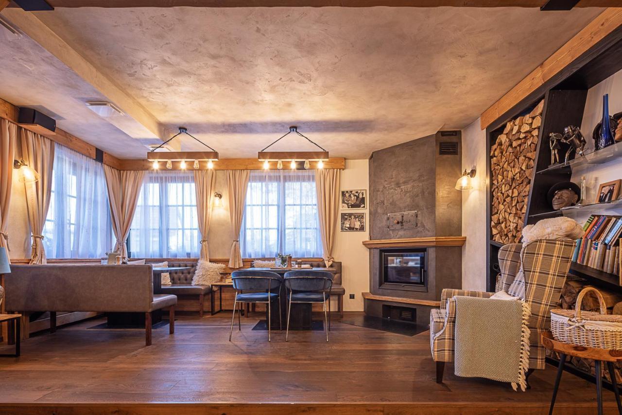 Hotel McLimon Nový Jičín Esterno foto